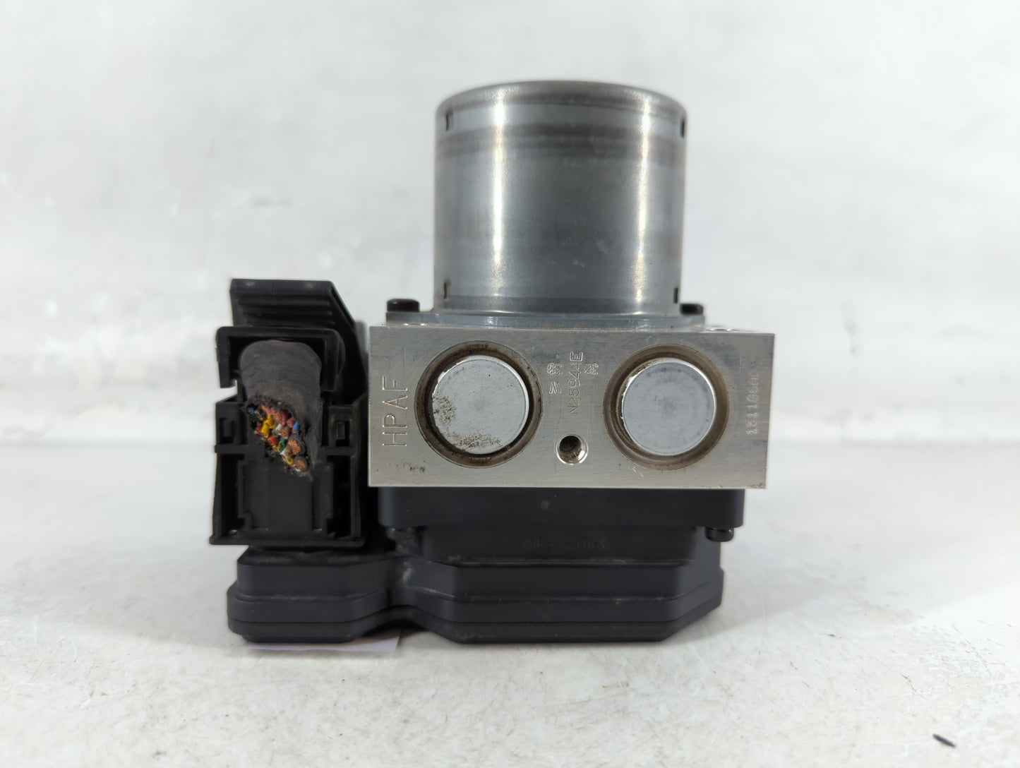 2014-2016 Lincoln Mks ABS Pump Control Module Replacement P/N:58920-2M840 Fits Fits 2014 2015 2016 2017 2018 2019 OEM Used A