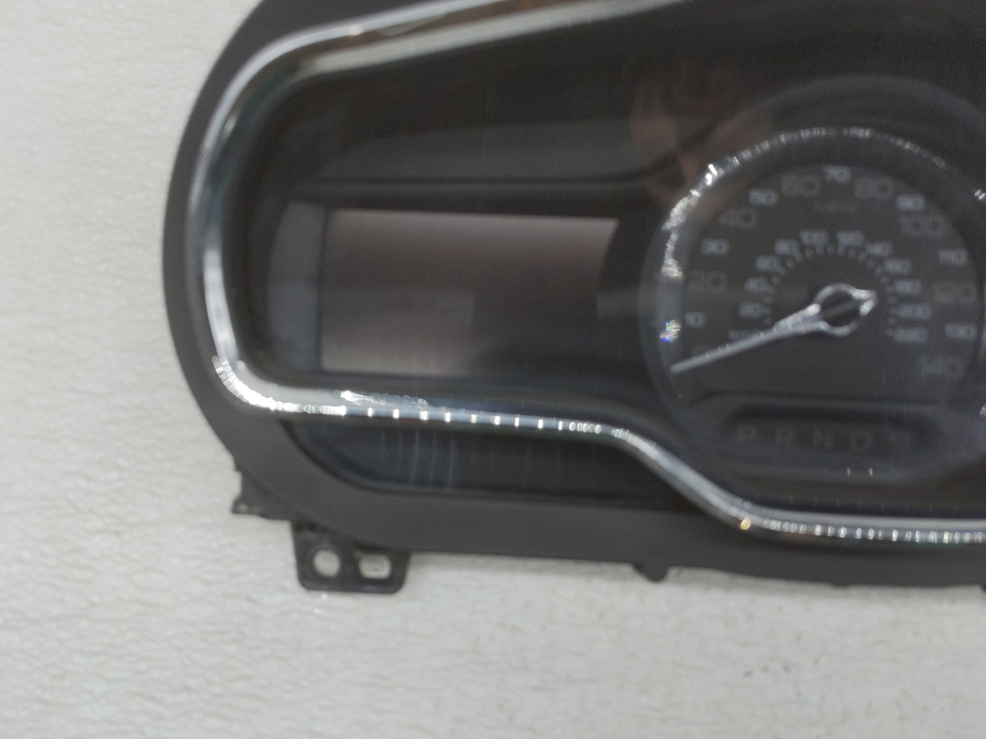 2014-2015 Lincoln Mkt Instrument Cluster Speedometer Gauges P/N:EE9T-10849-AC Fits Fits 2014 2015 OEM Used Auto Parts - Oemu