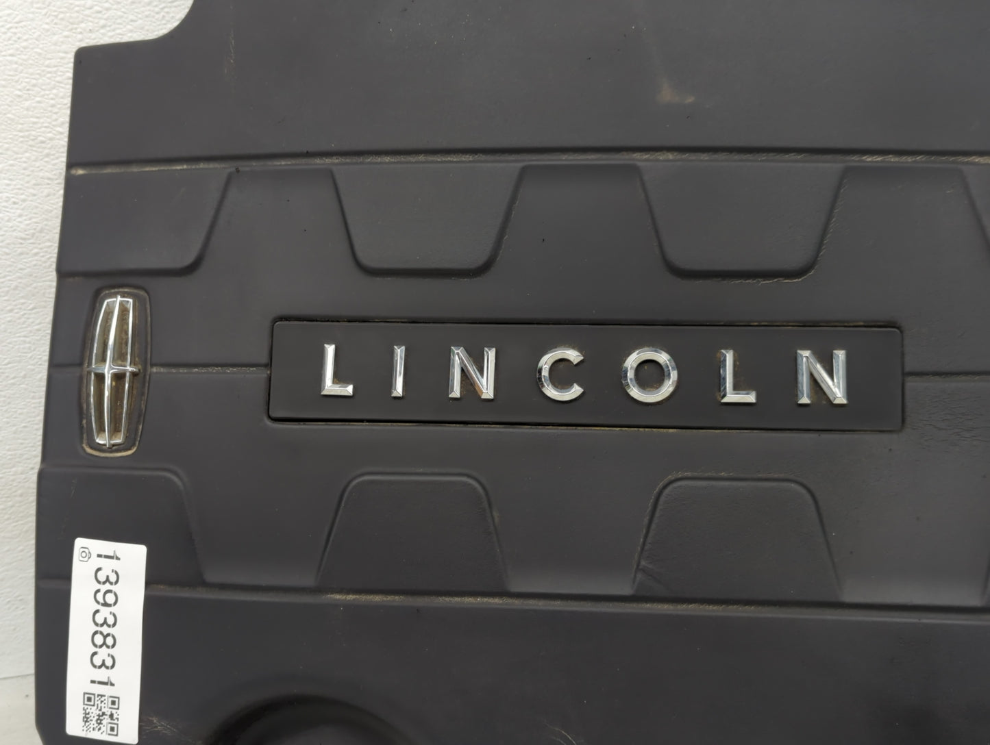 2014 Lincoln Mkt Engine Cover - Oemusedautoparts1.com