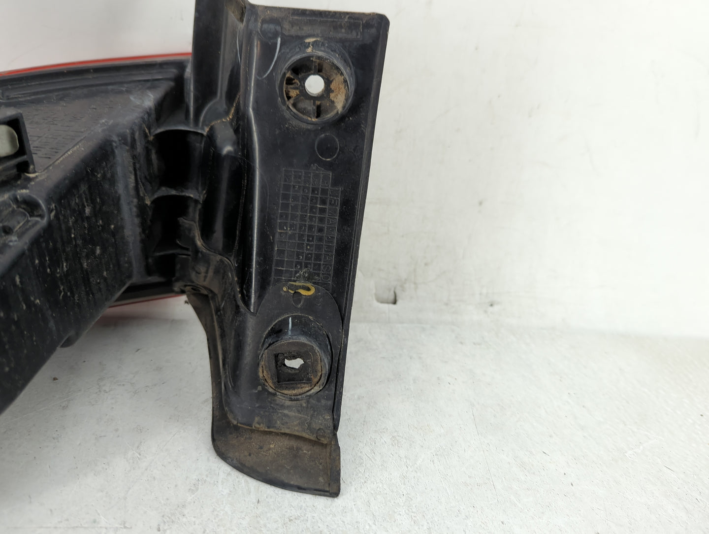 2010-2019 Lincoln Mkt Tail Light Assembly Driver Left OEM P/N:AE93-13B505-AM Fits OEM Used Auto Parts - Oemusedautoparts1.co