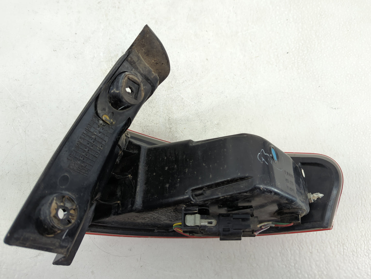 2010-2019 Lincoln Mkt Tail Light Assembly Driver Left OEM P/N:AE93-13B505-AM Fits OEM Used Auto Parts - Oemusedautoparts1.co