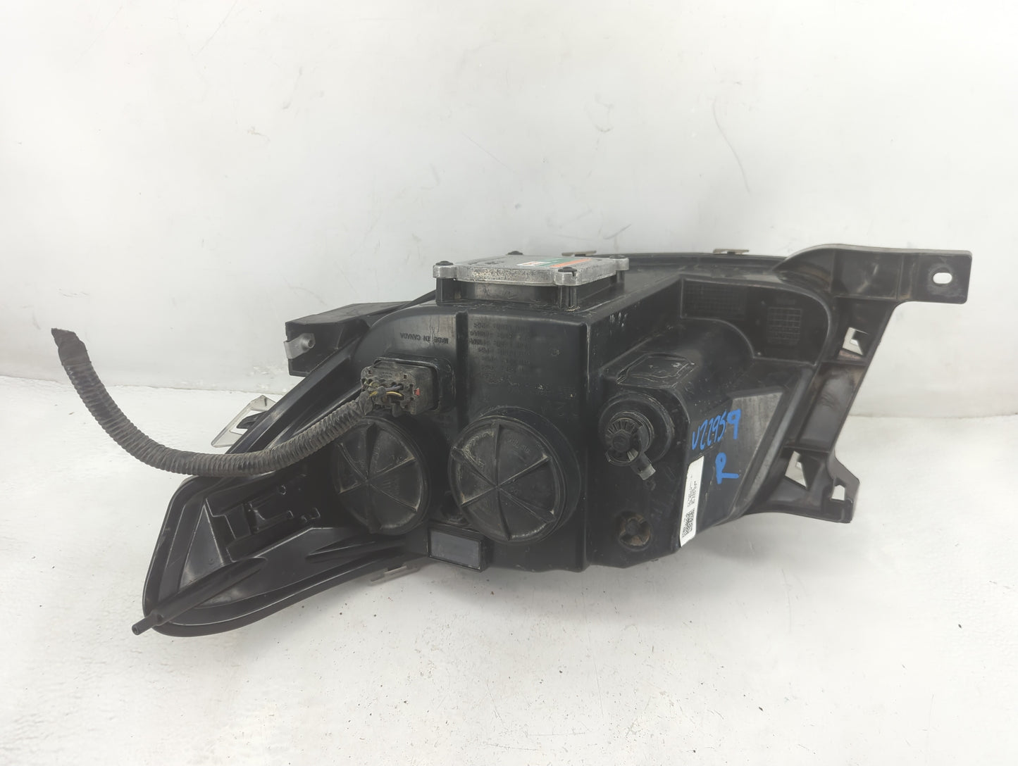 2010-2019 Lincoln Mkt Passenger Right Oem Head Light Headlight Lamp - Oemusedautoparts1.com