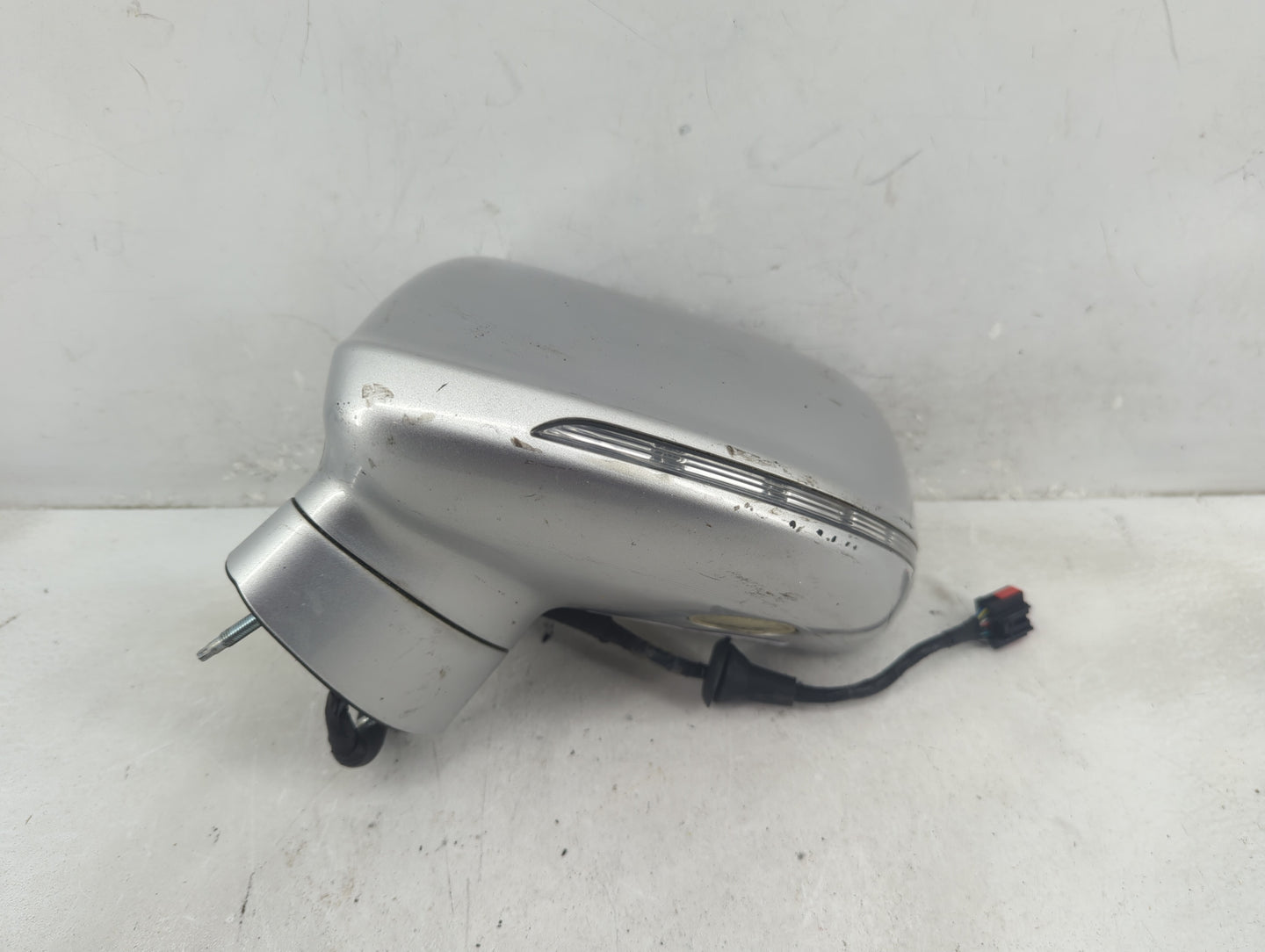 2010-2019 Lincoln Mkt Driver Side View Mirror - Left Door Mirror OEM Used - Oemusedautoparts1.com