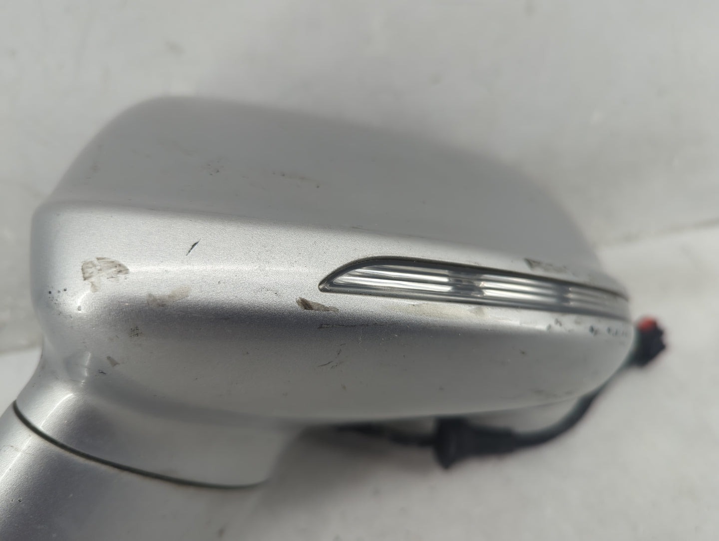 2010-2019 Lincoln Mkt Driver Side View Mirror - Left Door Mirror OEM Used - Oemusedautoparts1.com