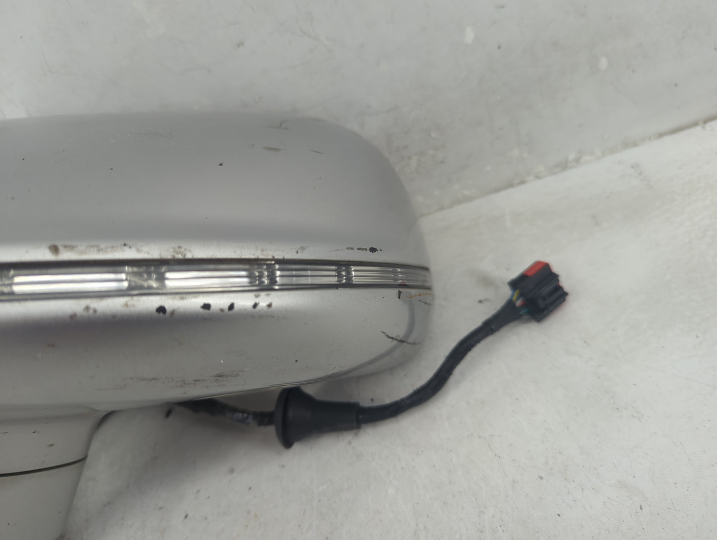2010-2019 Lincoln Mkt Driver Side View Mirror - Left Door Mirror OEM Used - Oemusedautoparts1.com