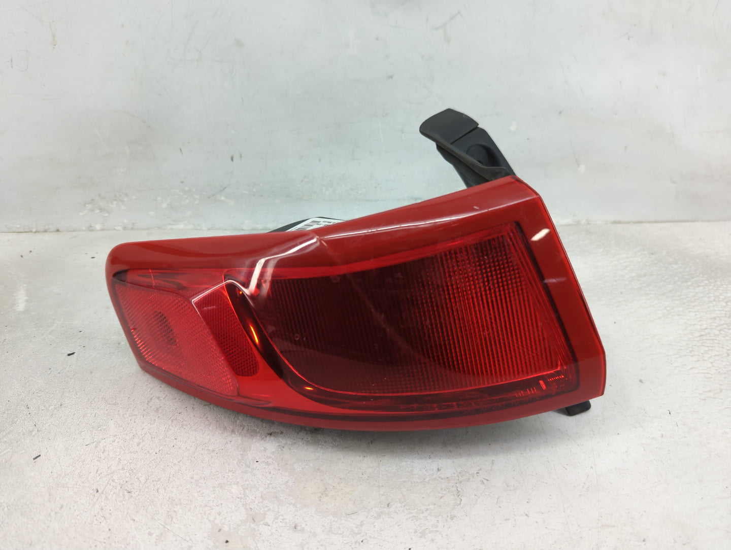 2010-2019 Lincoln Mkt Tail Light Assembly Driver Left OEM P/N:AE93-13B505-AM Fits OEM Used Auto Parts - Oemusedautoparts1.co