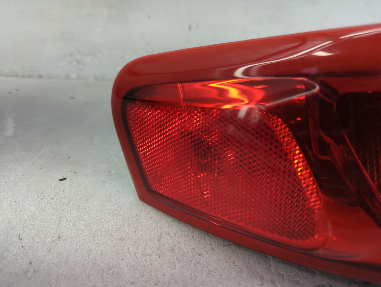 2010-2019 Lincoln Mkt Tail Light Assembly Driver Left OEM P/N:AE93-13B505-AM Fits OEM Used Auto Parts - Oemusedautoparts1.co
