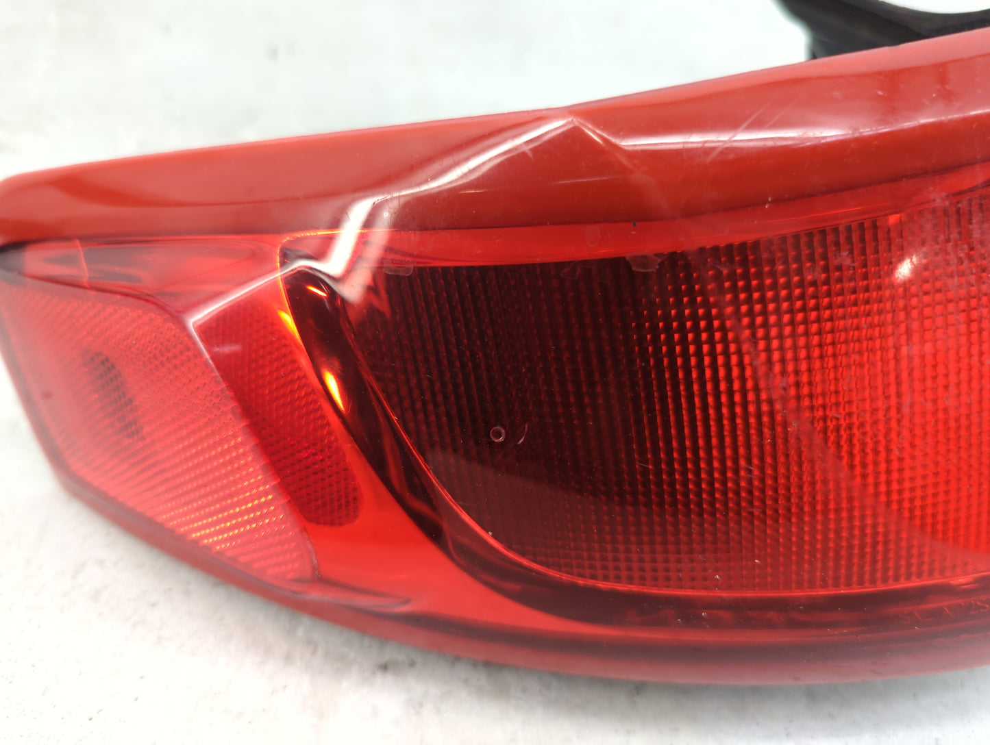 2010-2019 Lincoln Mkt Tail Light Assembly Driver Left OEM P/N:AE93-13B505-AM Fits OEM Used Auto Parts - Oemusedautoparts1.co