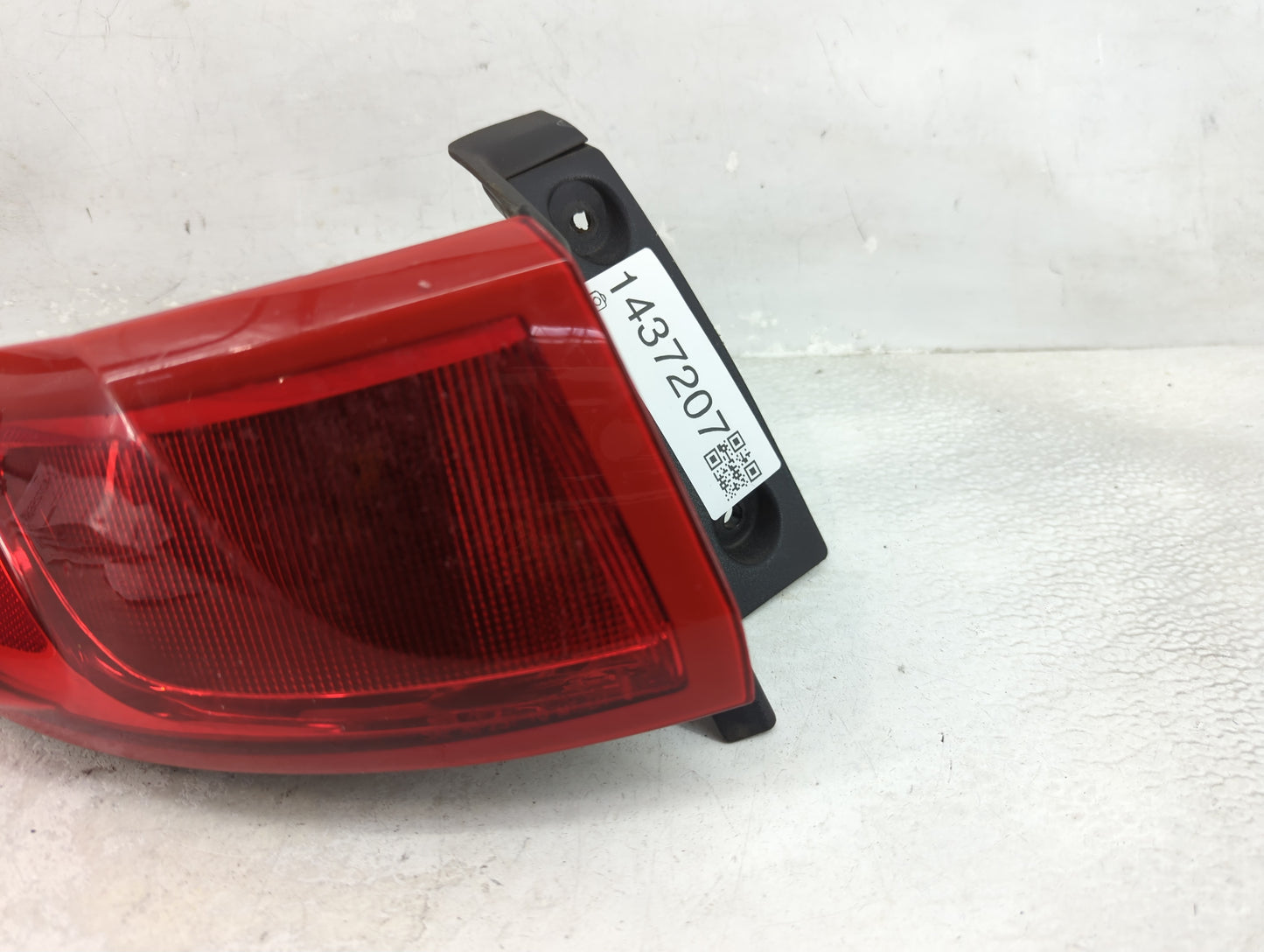 2010-2019 Lincoln Mkt Tail Light Assembly Driver Left OEM P/N:AE93-13B505-AM Fits OEM Used Auto Parts - Oemusedautoparts1.co
