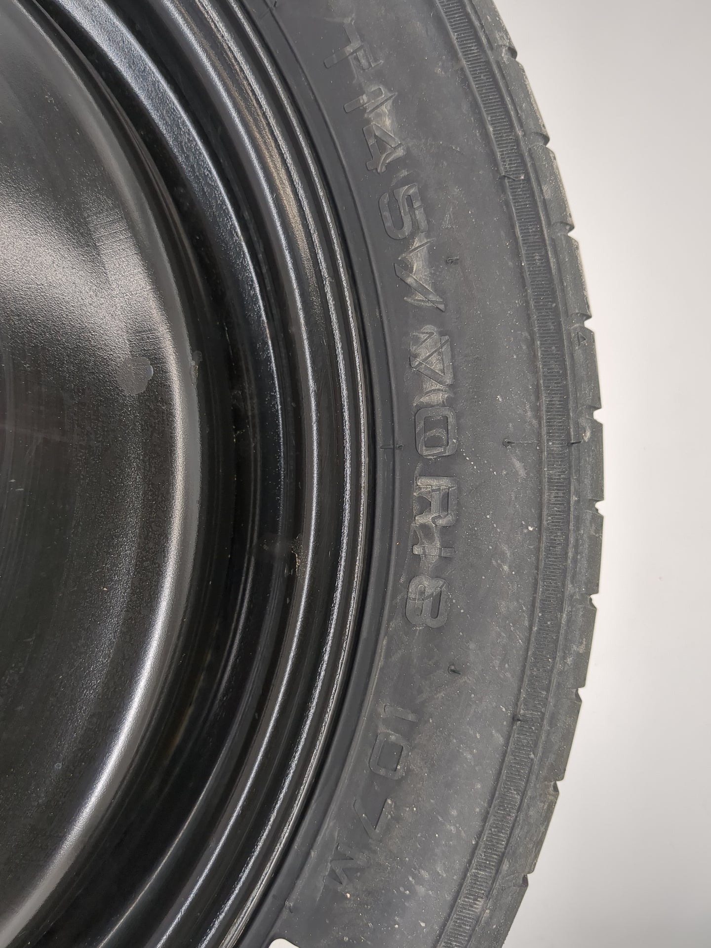 2013-2019 Lincoln Mkt Spare Donut Tire Wheel Rim Oem - Oemusedautoparts1.com