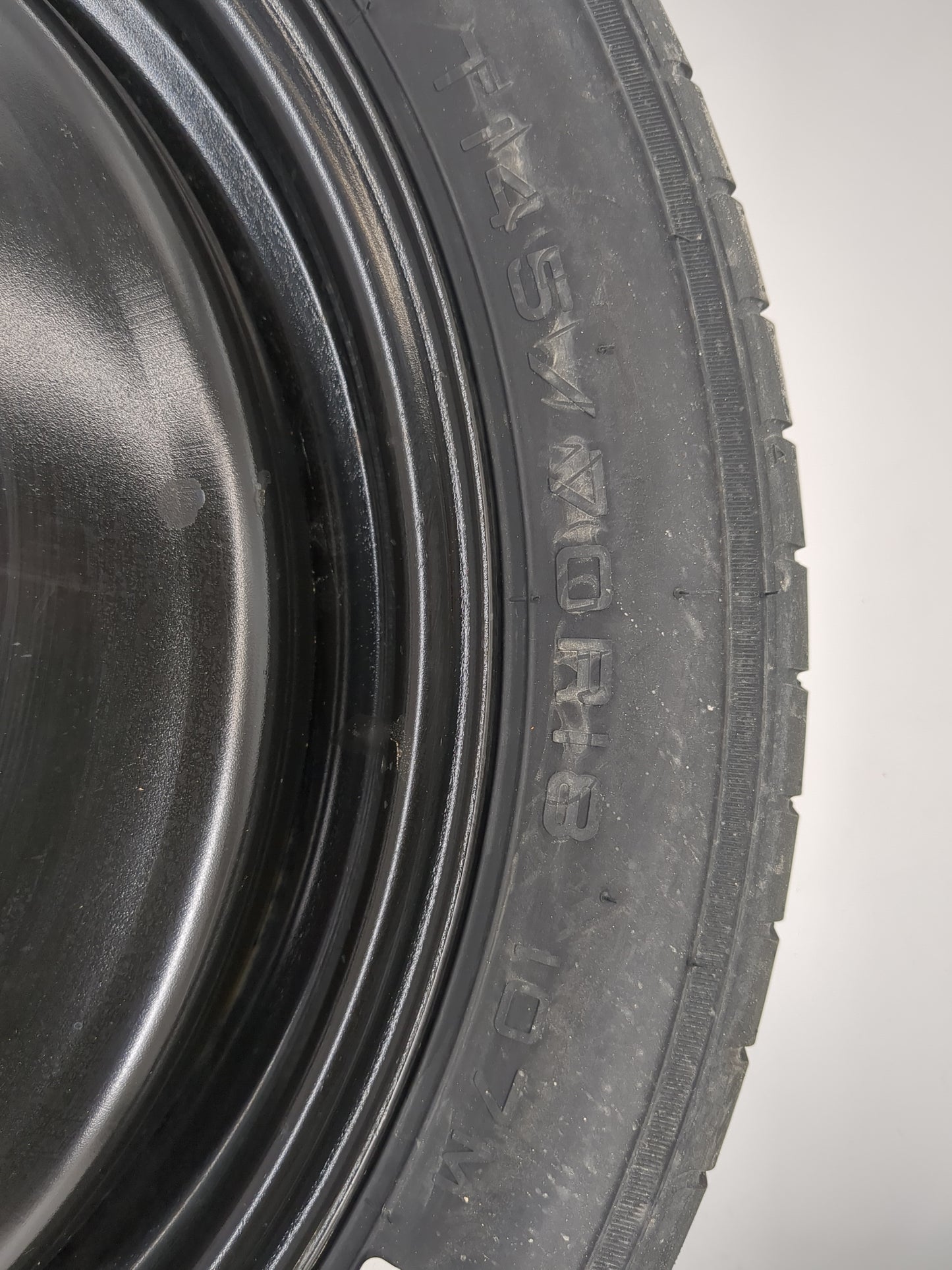 2013-2019 Lincoln Mkt Spare Donut Tire Wheel Rim Oem - Oemusedautoparts1.com