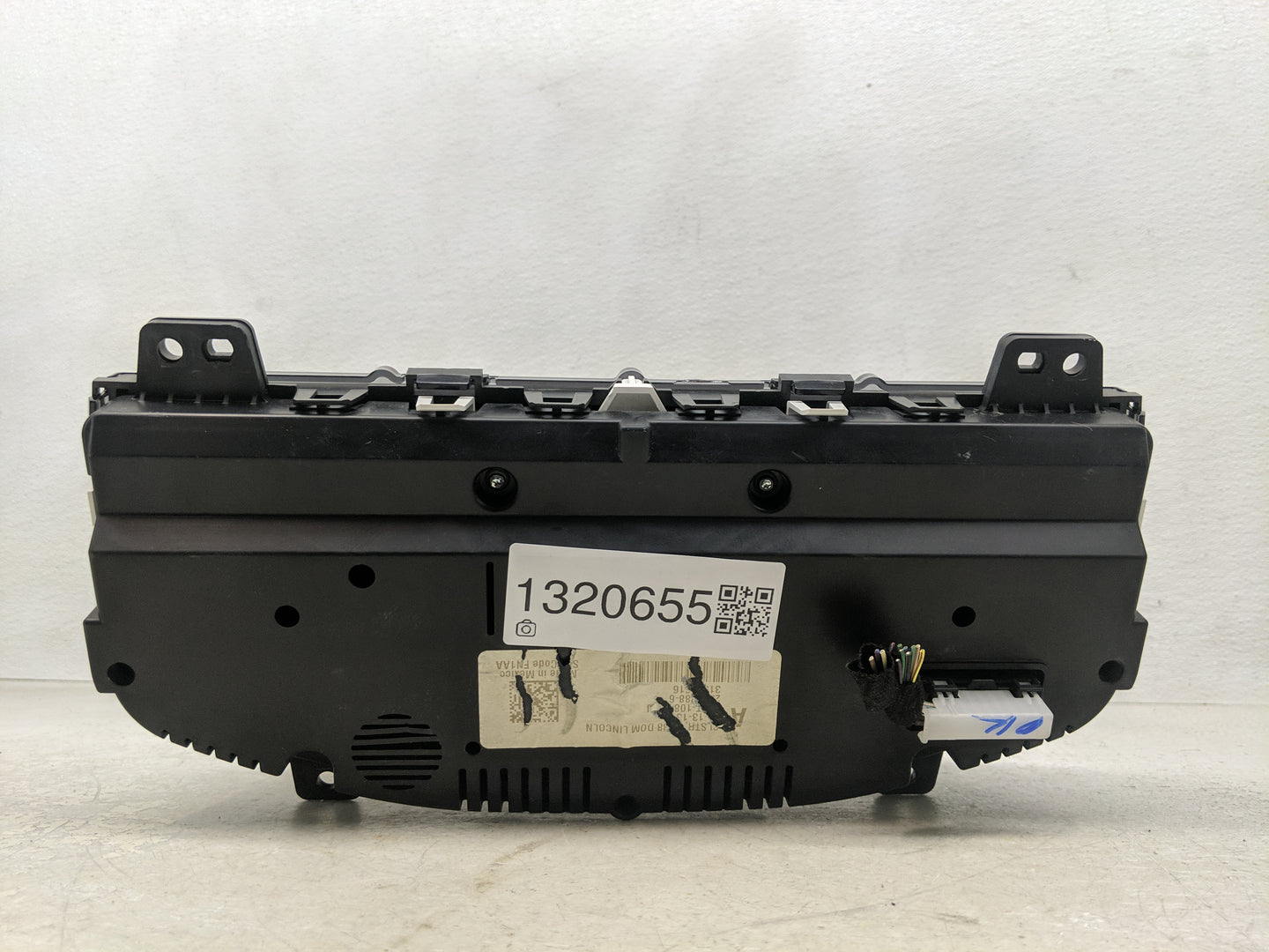 2014-2015 Lincoln Mkx Instrument Cluster Speedometer Gauges Fits Fits 2014 2015 OEM Used Auto Parts - Oemusedautoparts1.com