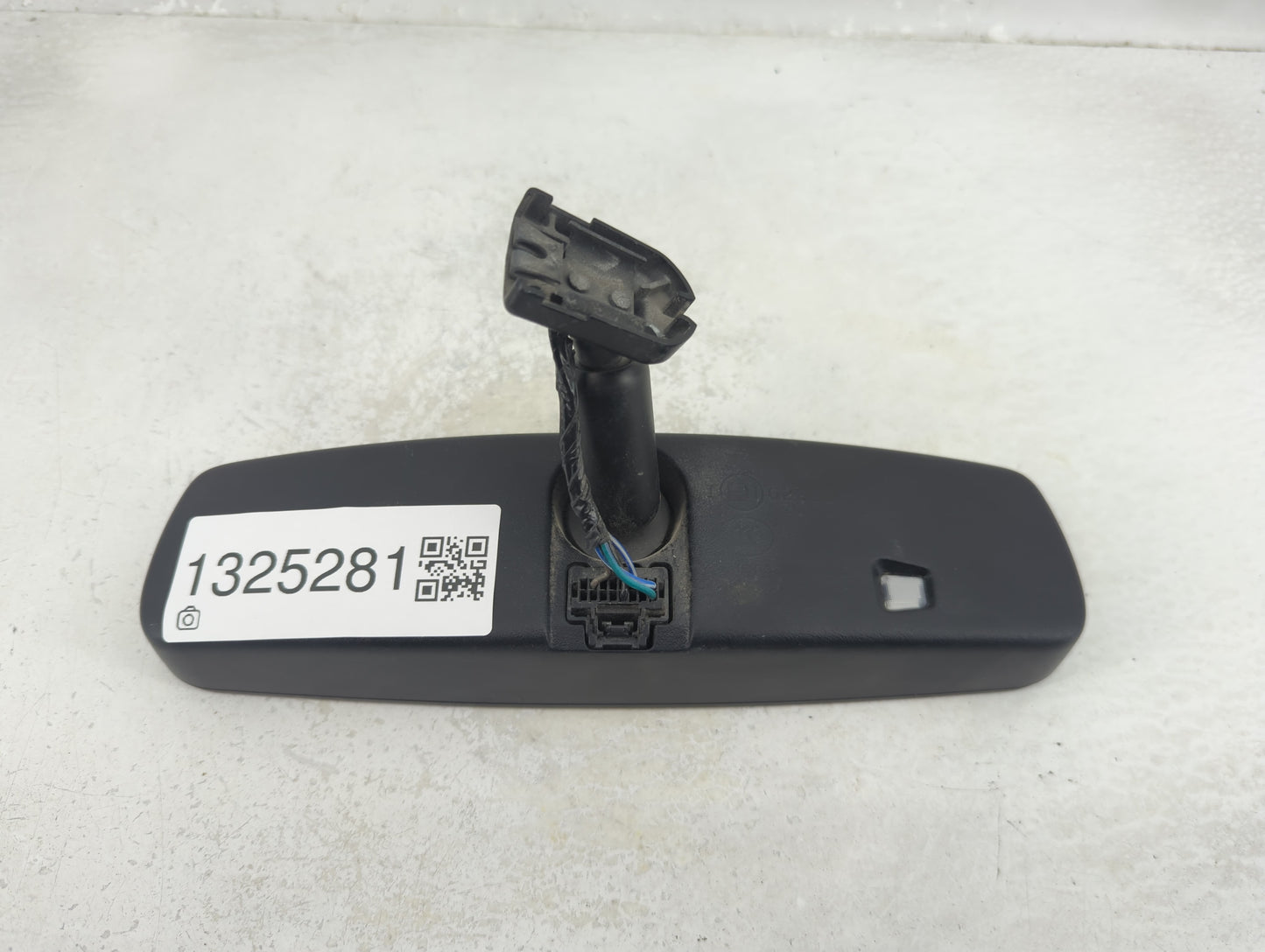 2011-2018 Lincoln Mkx Interior Rear View Mirror Replacement OEM P/N:GNTX-931 Fits OEM Used Auto Parts - Oemusedautoparts1.co