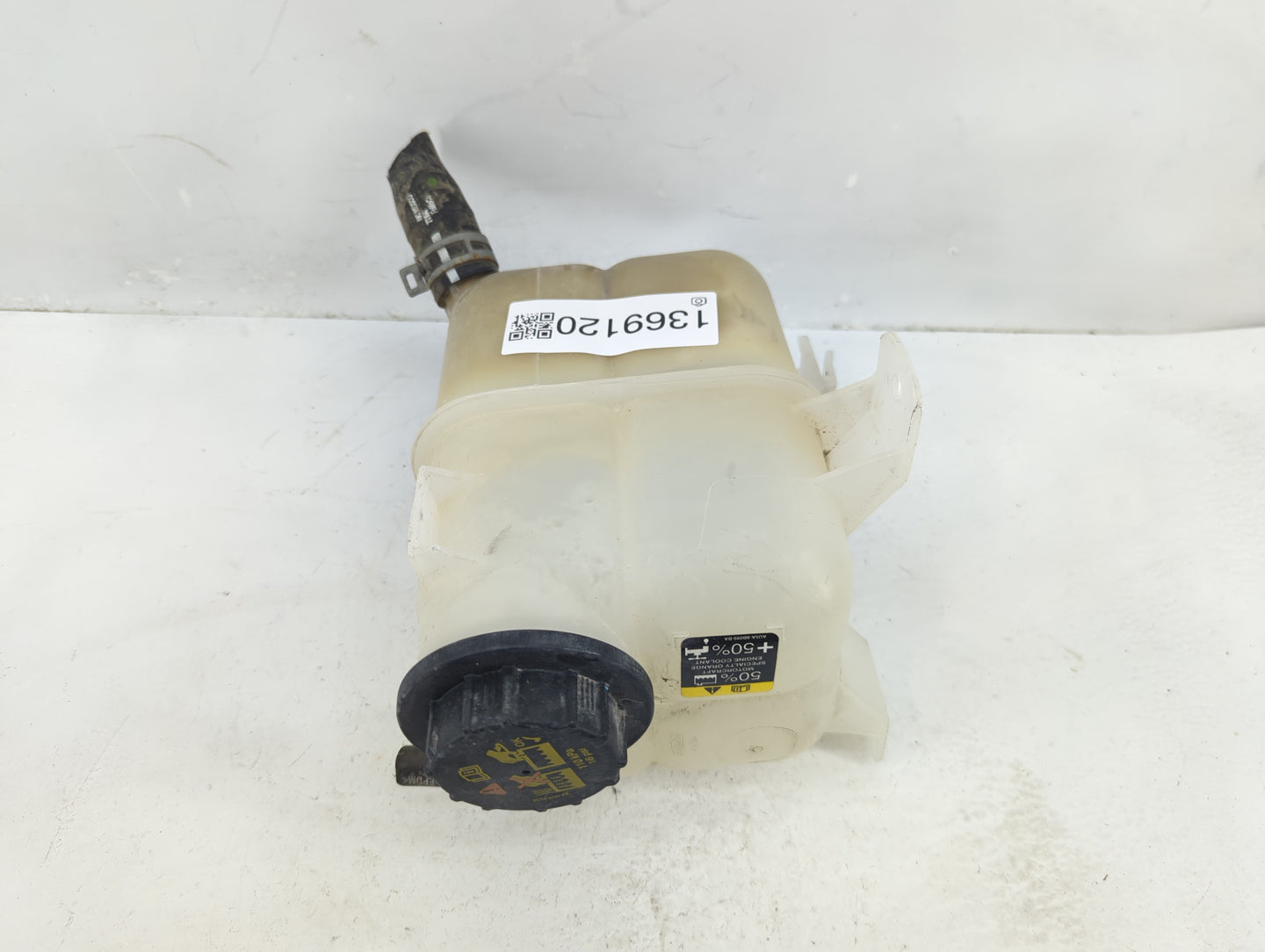 2007-2015 Lincoln Mkx Radiator Coolant Overflow Expansion Tank Bottle 1369120 - Oemusedautoparts1.com