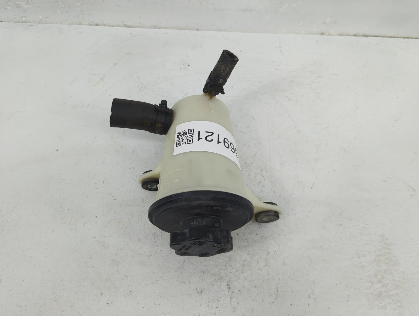 2007-2015 Lincoln Mkx Radiator Coolant Overflow Expansion Tank Bottle 1369121 - Oemusedautoparts1.com