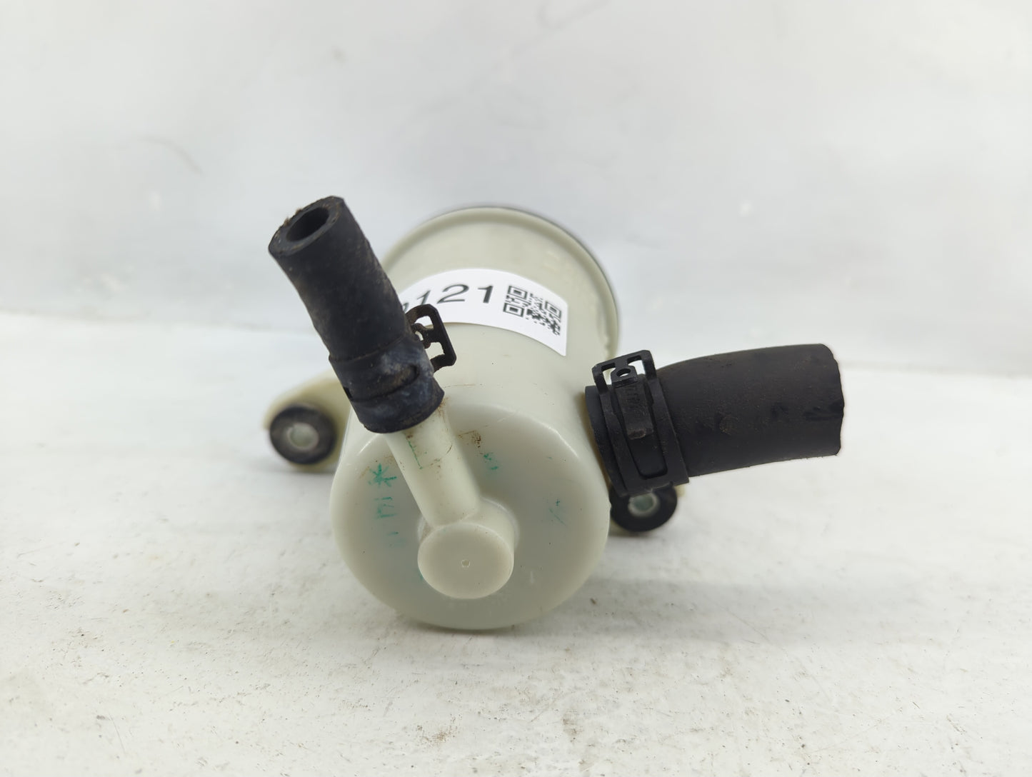 2007-2015 Lincoln Mkx Radiator Coolant Overflow Expansion Tank Bottle 1369121 - Oemusedautoparts1.com
