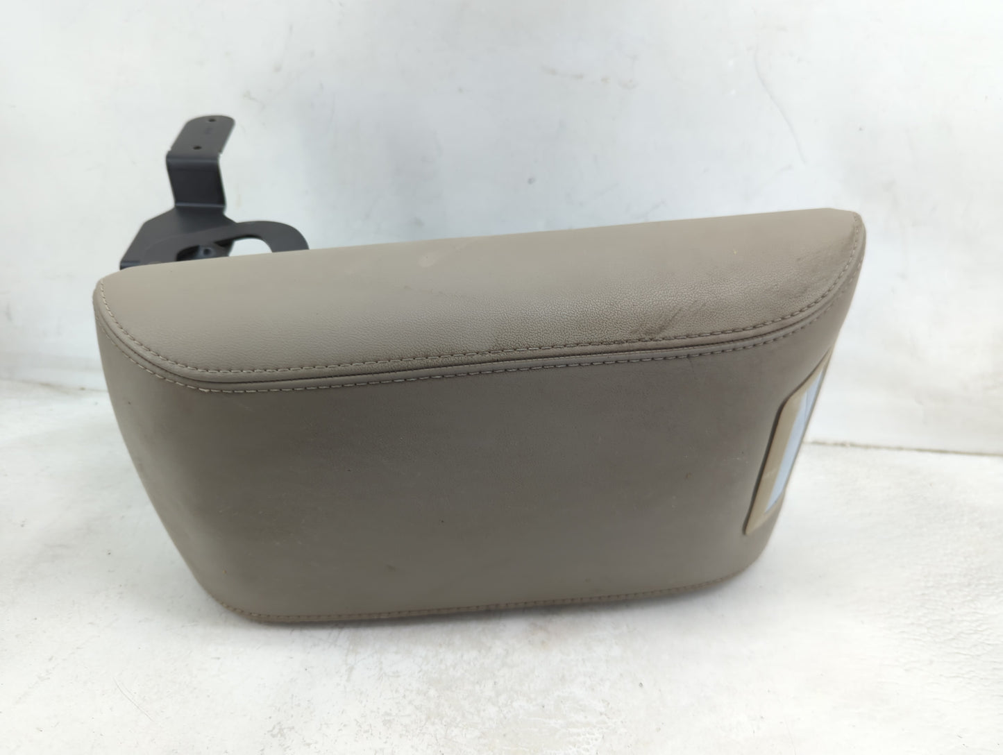 2014 Lincoln Mkx Center Console Armrest Cover Lid Fits OEM Used Auto Parts - Oemusedautoparts1.com