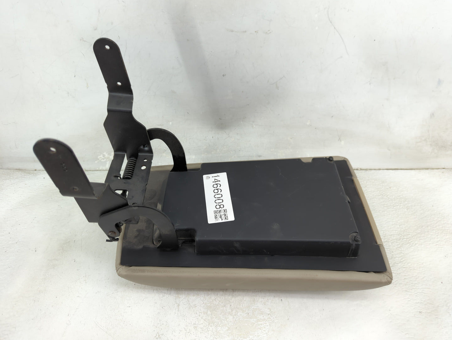2014 Lincoln Mkx Center Console Armrest Cover Lid Fits OEM Used Auto Parts - Oemusedautoparts1.com