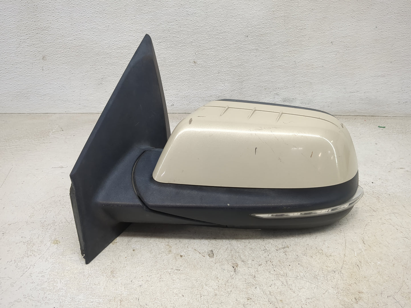 2012-2015 Lincoln Mkx Driver Side View Mirror - Left Door Mirror OEM Used - Oemusedautoparts1.com