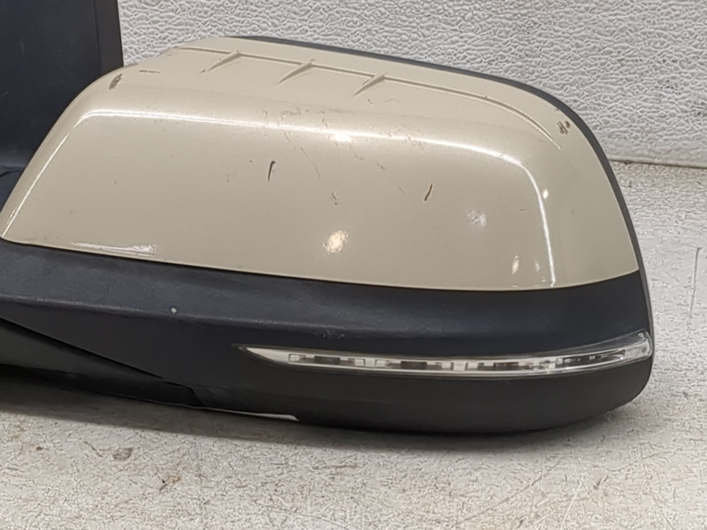 2012-2015 Lincoln Mkx Driver Side View Mirror - Left Door Mirror OEM Used - Oemusedautoparts1.com