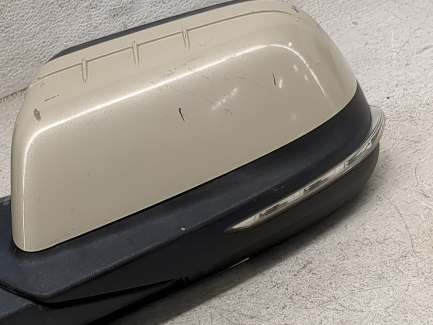 2012-2015 Lincoln Mkx Driver Side View Mirror - Left Door Mirror OEM Used - Oemusedautoparts1.com