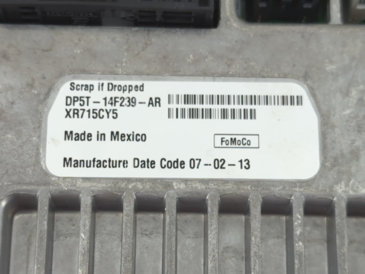 2014 Lincoln Mkz Radio AM FM Cd Player Receiver Replacement P/N:XR715CY5 DP5T-14F239-AR Fits OEM Used Auto Parts - Oemusedau