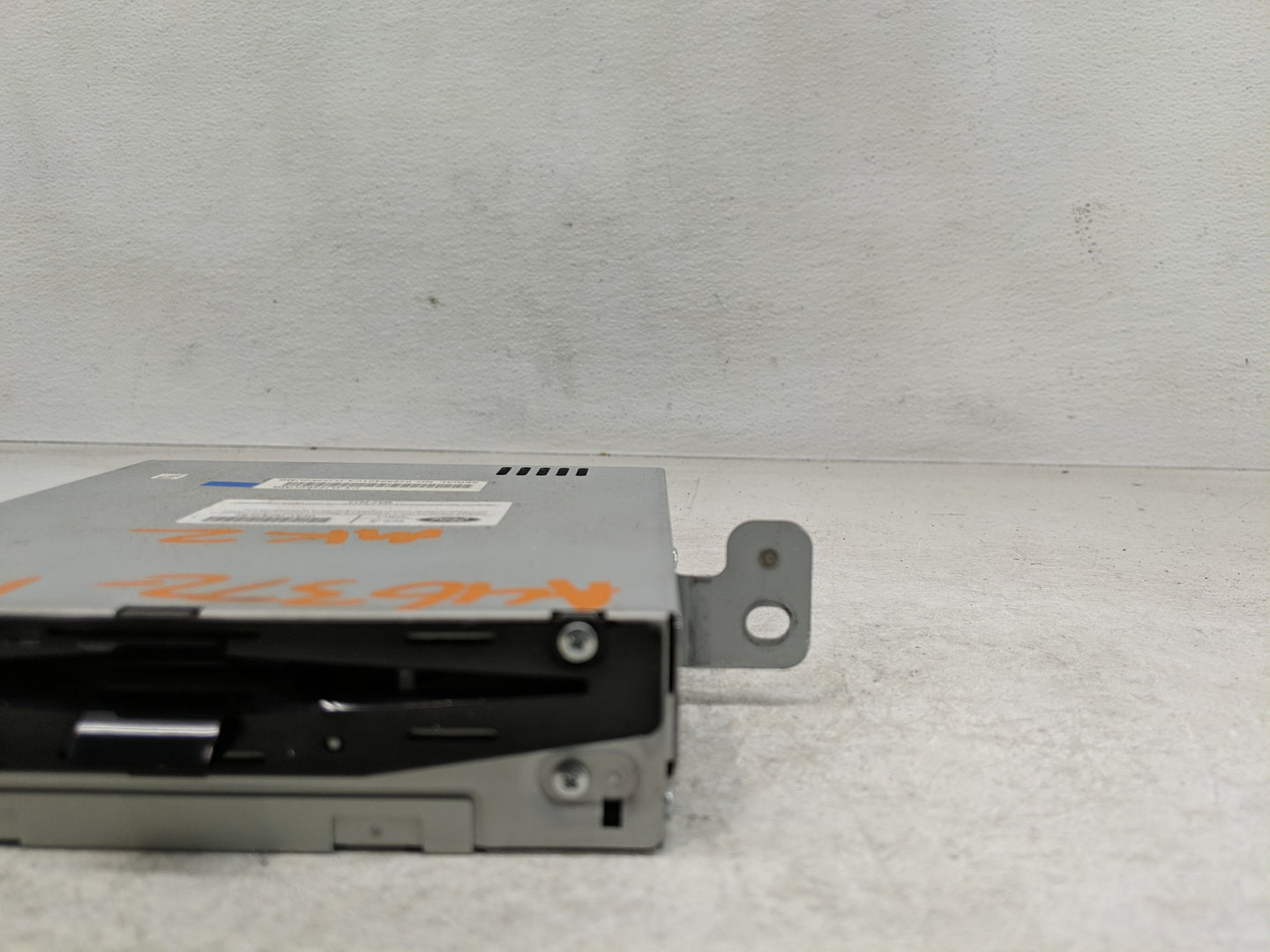 2013-2014 Lincoln Mkz Radio AM FM Cd Player Receiver Replacement P/N:DP5T-18C830-AF Fits Fits 2013 2014 OEM Used Auto Parts 