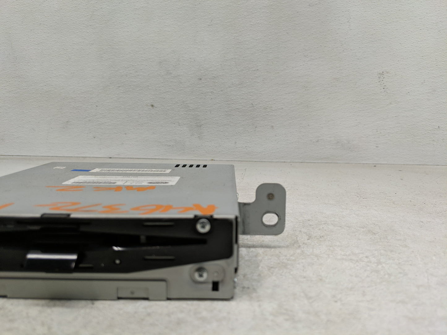 2013-2014 Lincoln Mkz Radio AM FM Cd Player Receiver Replacement P/N:DP5T-18C830-AF Fits Fits 2013 2014 OEM Used Auto Parts 