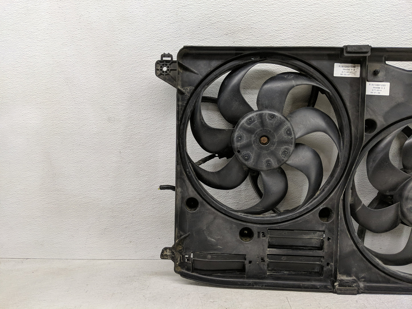 2013-2016 Lincoln Mkz Electric Radiator Cooling Fan Motor Assembly P/N:10891220 10891320 Fits Fits 2013 2014 2015 2016 OEM U