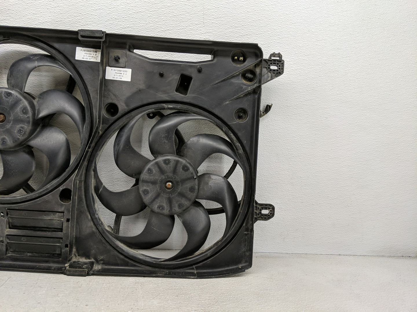 2013-2016 Lincoln Mkz Electric Radiator Cooling Fan Motor Assembly P/N:10891220 10891320 Fits Fits 2013 2014 2015 2016 OEM U