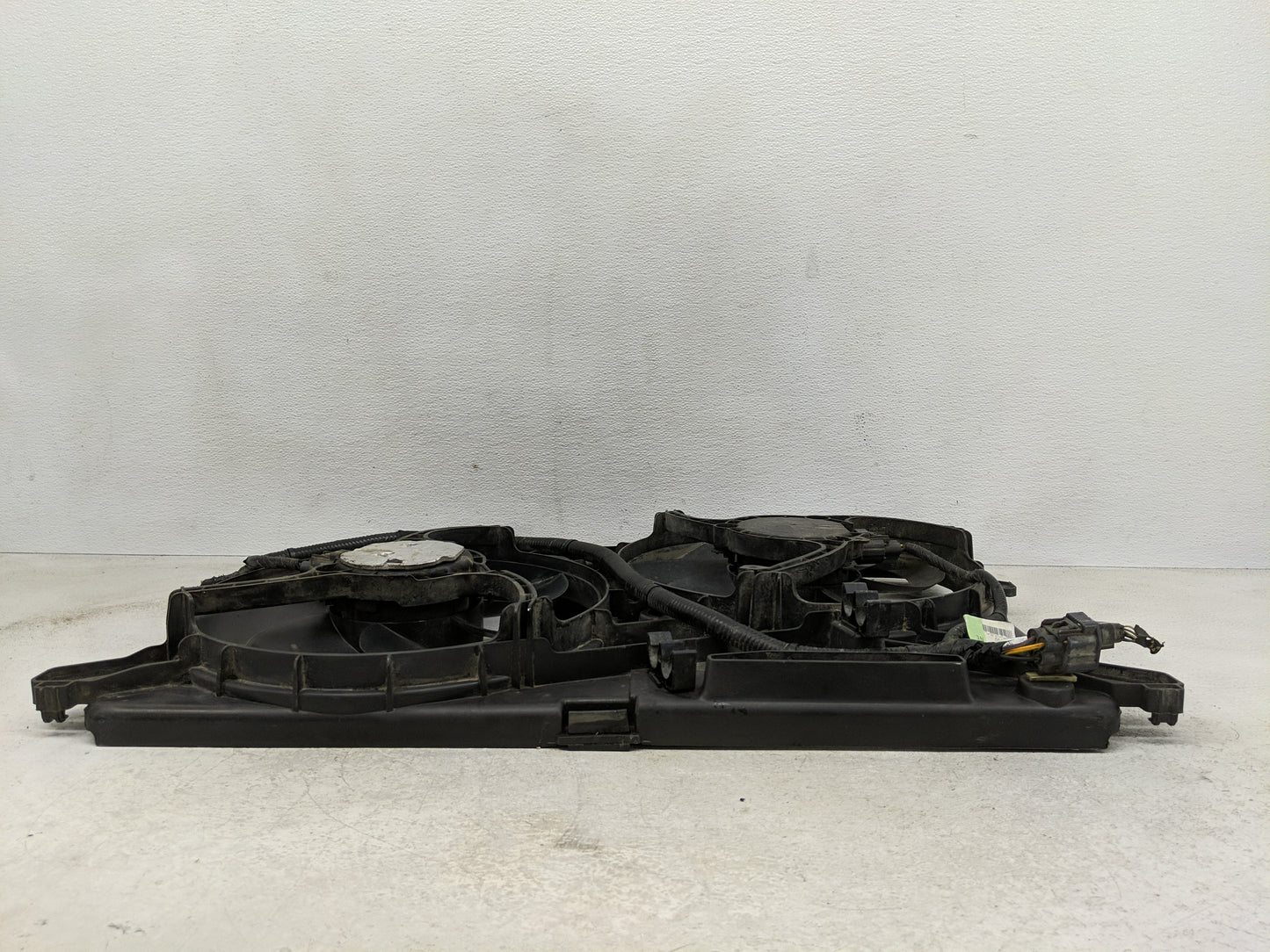 2013-2016 Lincoln Mkz Electric Radiator Cooling Fan Motor Assembly P/N:10891220 10891320 Fits Fits 2013 2014 2015 2016 OEM U