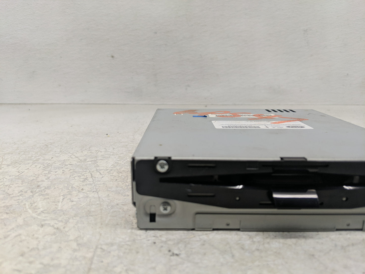 2013-2014 Lincoln Mkz Radio AM FM Cd Player Receiver Replacement P/N:DP5T-18C830-AF Fits Fits 2013 2014 OEM Used Auto Parts 