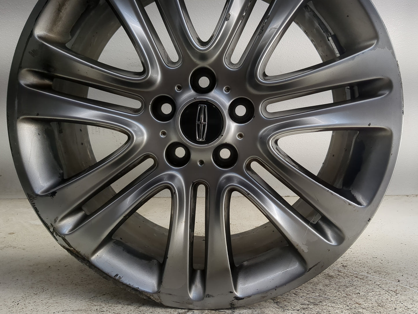 2013-2016 Lincoln Mkz Oem Wheel Rim - Oemusedautoparts1.com