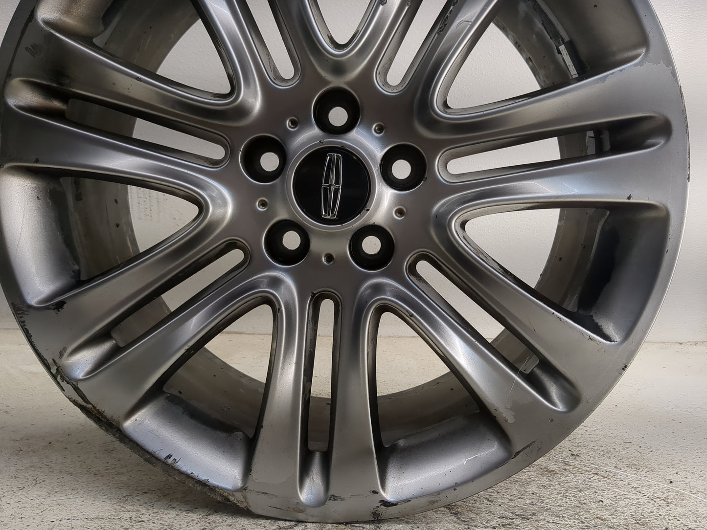 2013-2016 Lincoln Mkz Oem Wheel Rim - Oemusedautoparts1.com