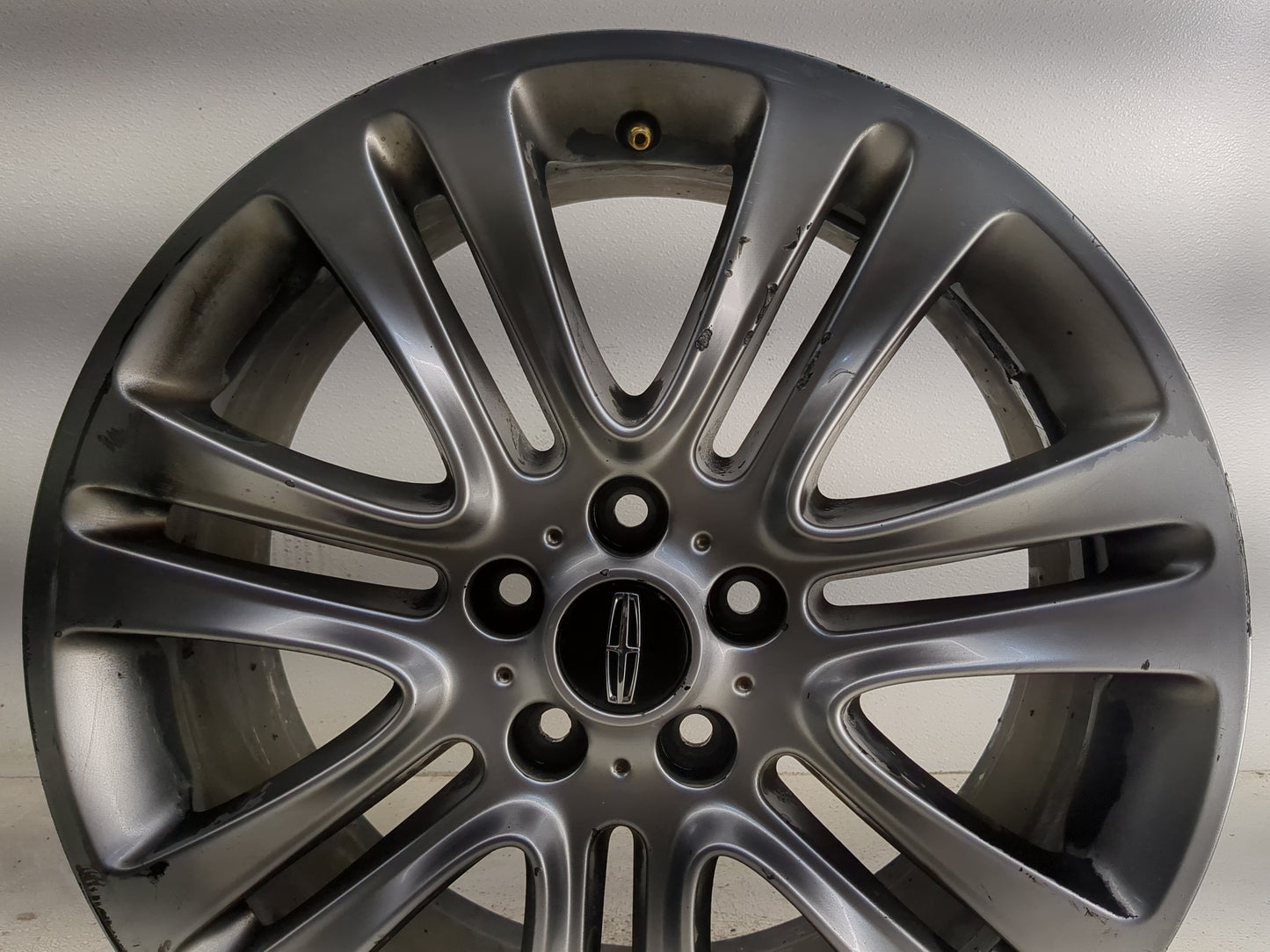 2013-2016 Lincoln Mkz Oem Wheel Rim - Oemusedautoparts1.com