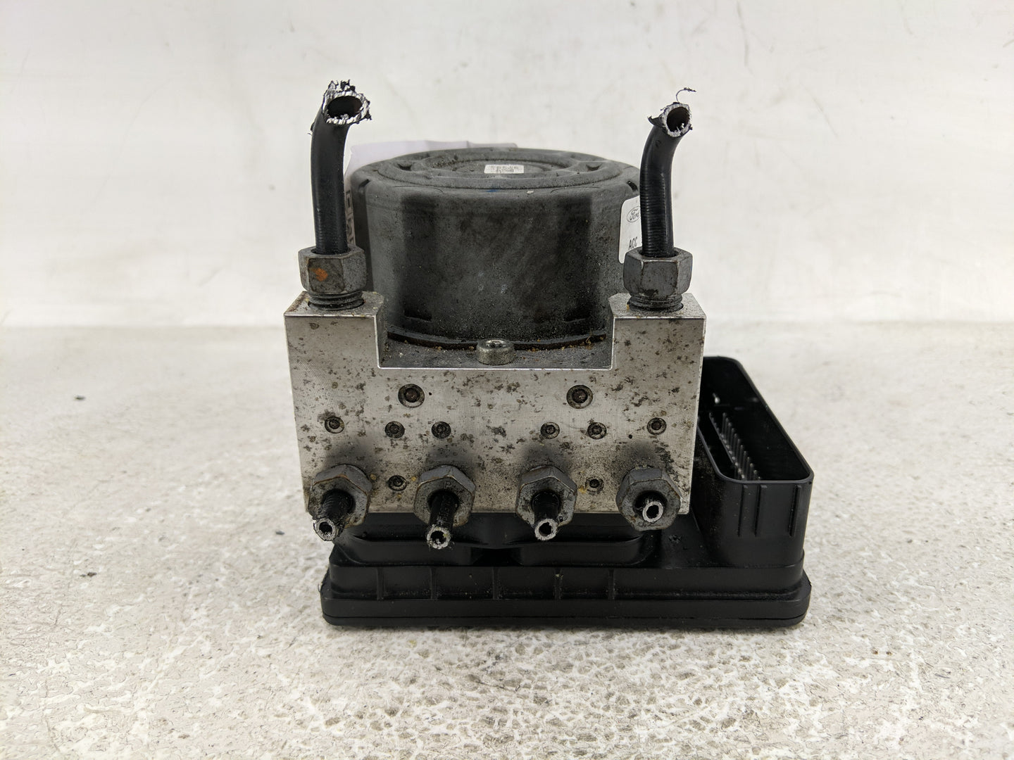 2014-2016 Lincoln Mkz ABS Pump Control Module Replacement P/N:DG9C-2C405-DF Fits Fits 2014 2015 2016 OEM Used Auto Parts - O