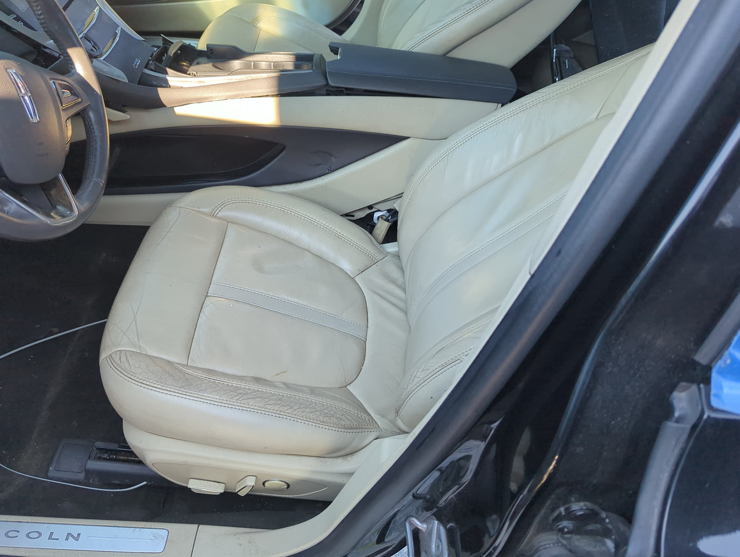 2014-2016 Lincoln Mkz Driver Front Seat Oem 1317197 - Oemusedautoparts1.com