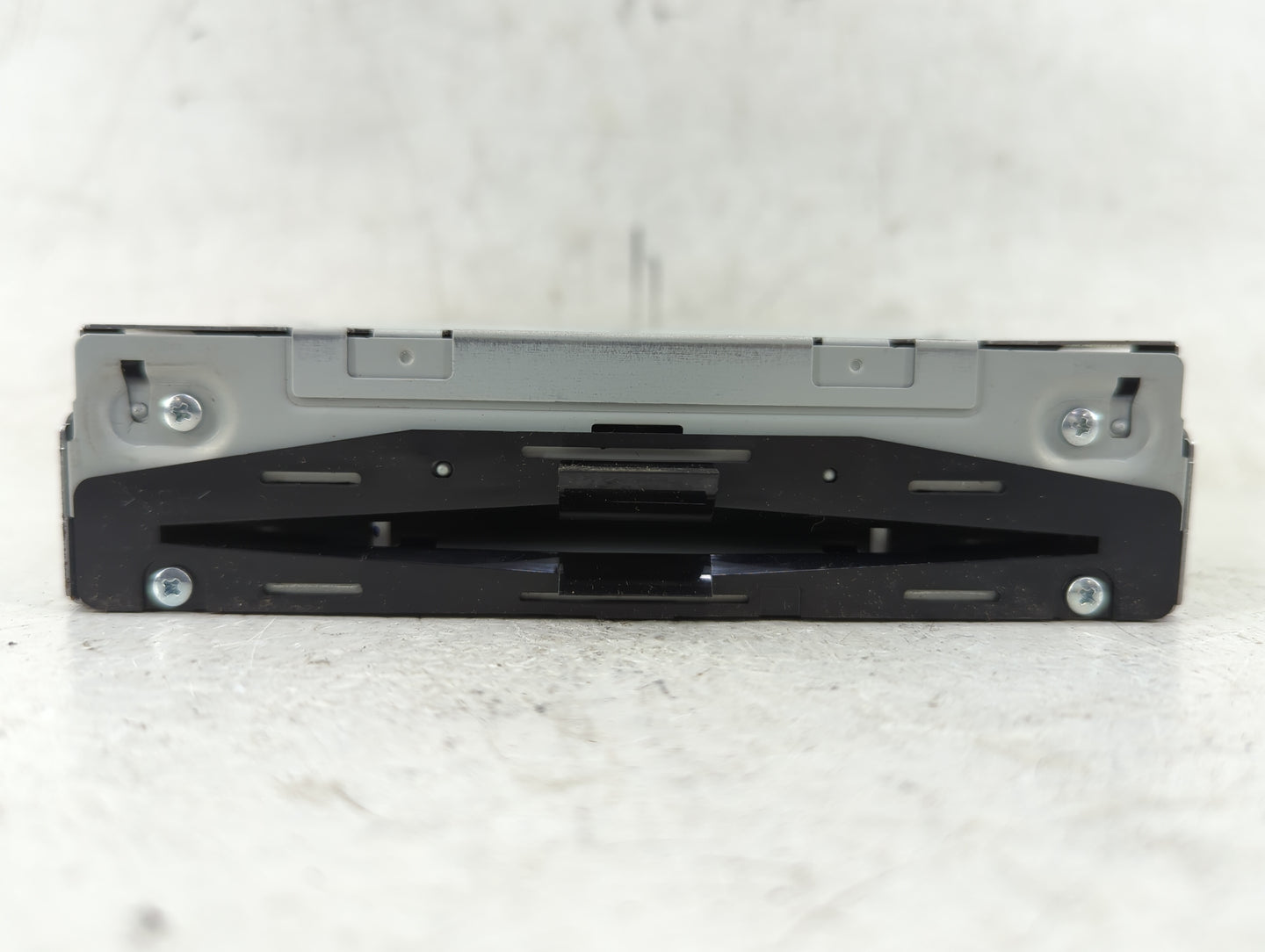 2015-2016 Lincoln Mkz Radio AM FM Cd Player Receiver Replacement P/N:FP5T-18C830-AC Fits Fits 2015 2016 OEM Used Auto Parts 