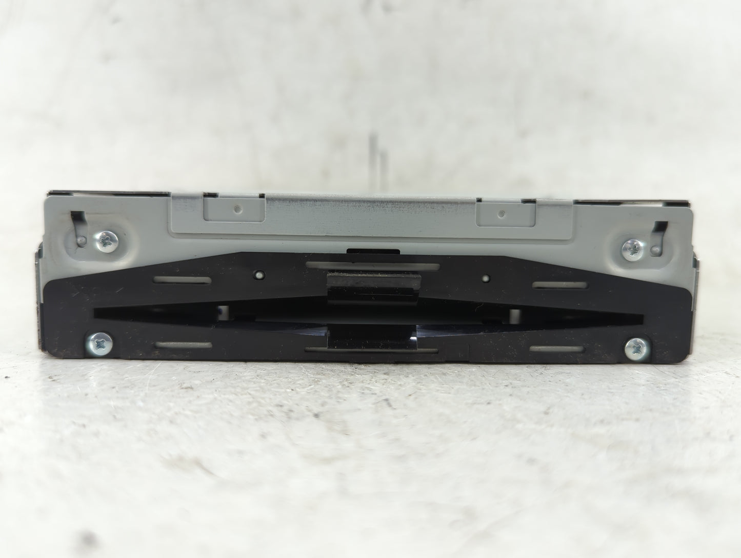 2015-2016 Lincoln Mkz Radio AM FM Cd Player Receiver Replacement P/N:FP5T-18C830-AC Fits Fits 2015 2016 OEM Used Auto Parts 
