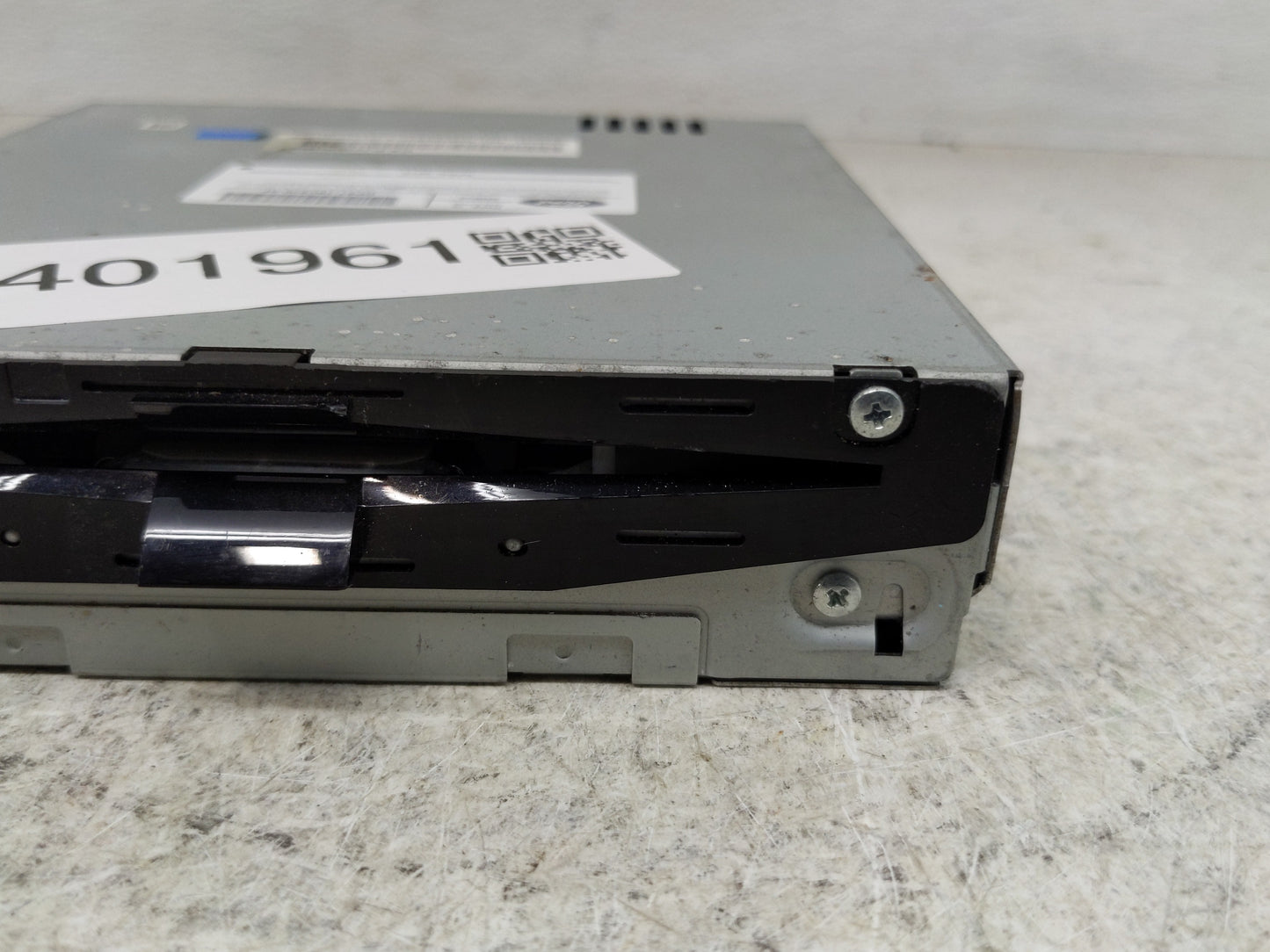 2014 Lincoln Mkz Radio AM FM Cd Player Receiver Replacement P/N:DP5T-18C830-AF Fits OEM Used Auto Parts - Oemusedautoparts1.