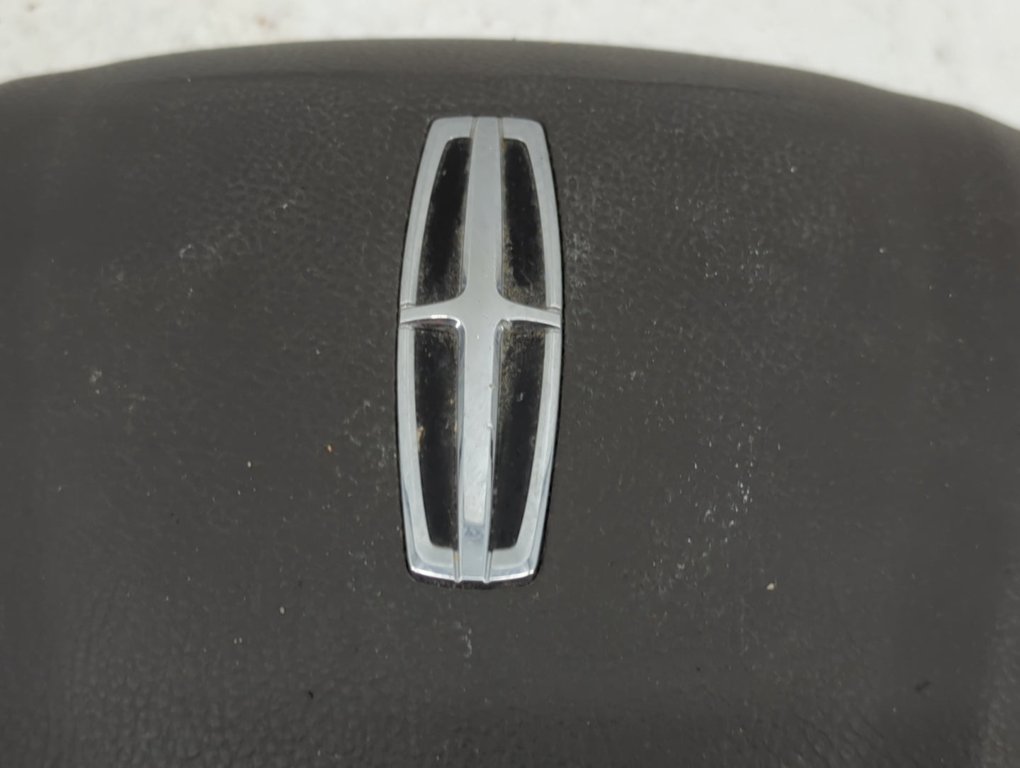 2013-2014 Lincoln Mkz Air Bag Driver Left Steering Wheel Mounted Fits Fits 2013 2014 OEM Used Auto Parts - Oemusedautoparts1