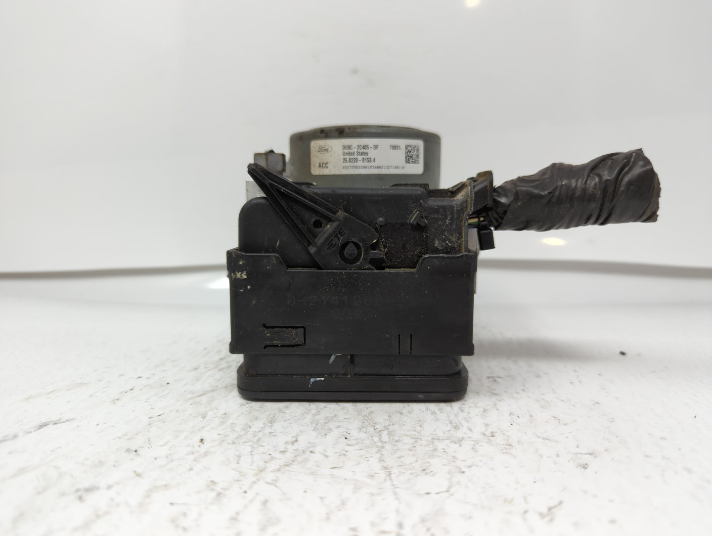 2014-2016 Lincoln Mkz ABS Pump Control Module Replacement P/N:DG9C-2C219-DF DG9C-2C405-DF, EG9C-2C405-AG Fits Fits 2014 2015