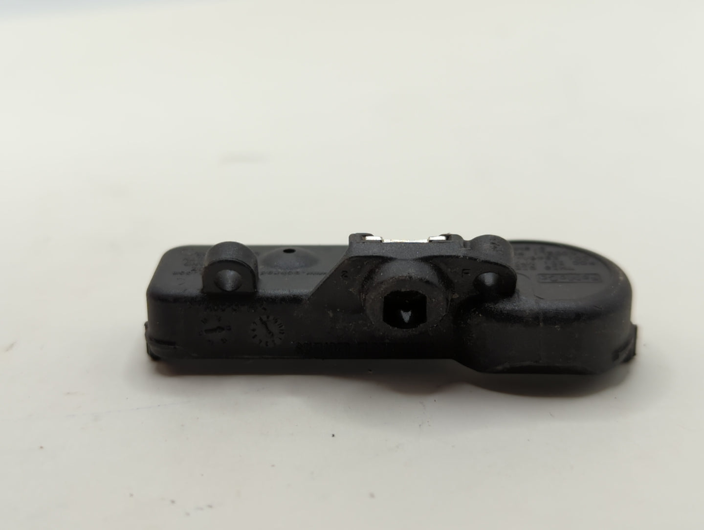 2014 Lincoln Mkz Tire Pressure Monitoring System Sensor Tpms - Oemusedautoparts1.com