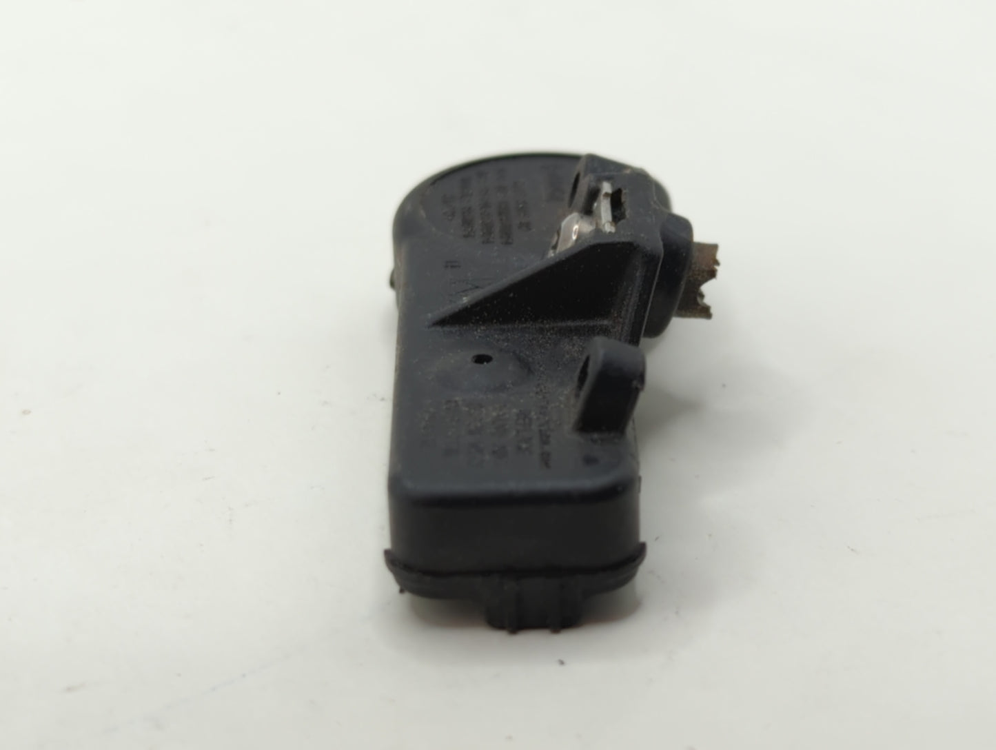 2014 Lincoln Mkz Tire Pressure Monitoring System Sensor Tpms - Oemusedautoparts1.com
