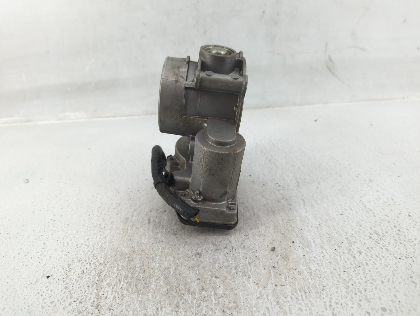 2013-2020 Lincoln Mkz Throttle Body P/N:DS7E-9F991-AF Fits Fits 2013 2014 2015 2016 2017 2018 2019 2020 2021 2022 OEM Used A
