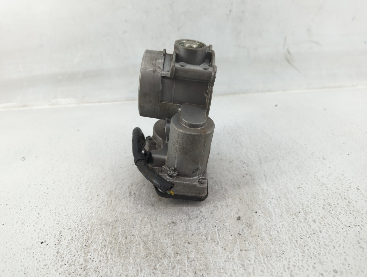 2013-2020 Lincoln Mkz Throttle Body P/N:DS7E-9F991-AF Fits Fits 2013 2014 2015 2016 2017 2018 2019 2020 2021 2022 OEM Used A
