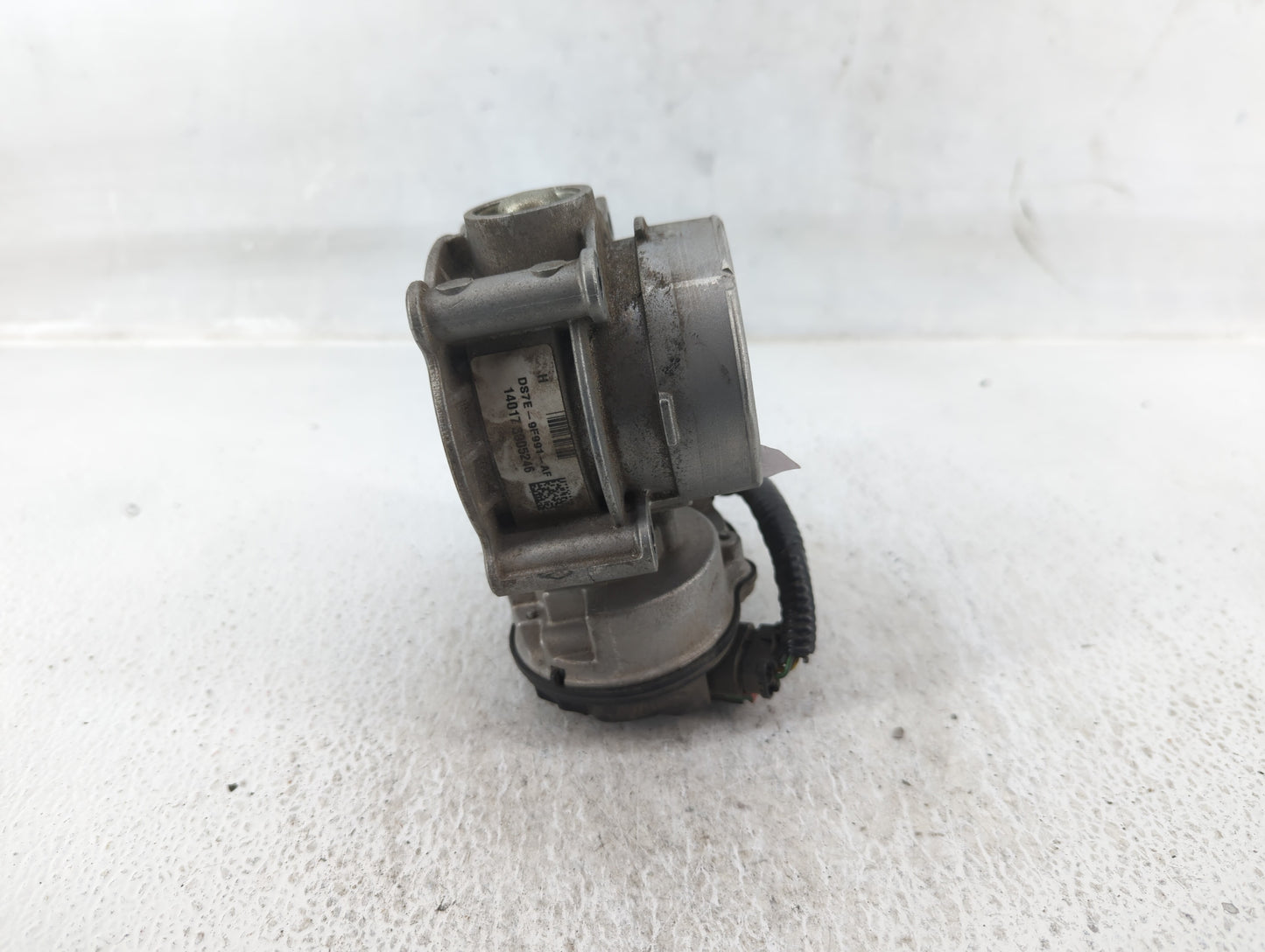 2013-2020 Lincoln Mkz Throttle Body P/N:DS7E-9F991-AF Fits Fits 2013 2014 2015 2016 2017 2018 2019 2020 2021 2022 OEM Used A