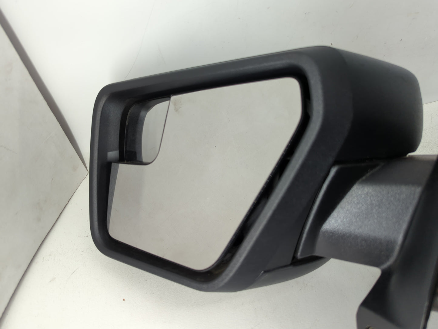 2013-2014 Lincoln Mkz Driver Side View Mirror - Left Door Mirror OEM Used - Oemusedautoparts1.com