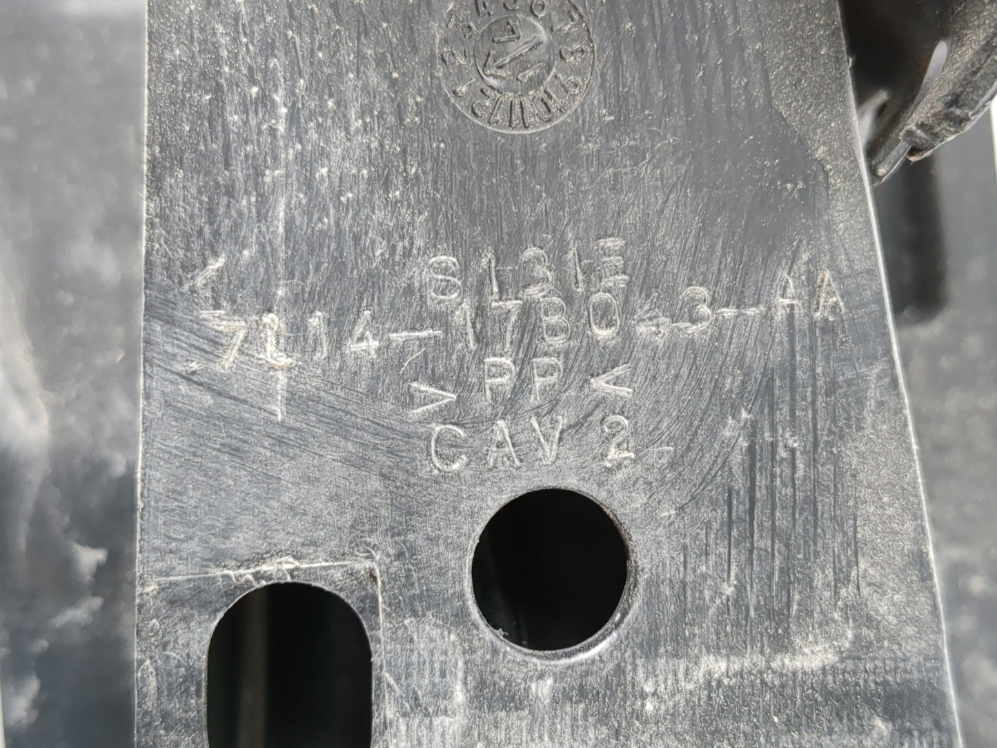 2014 Lincoln Navigator Spare Scissor Car Jack - Oemusedautoparts1.com