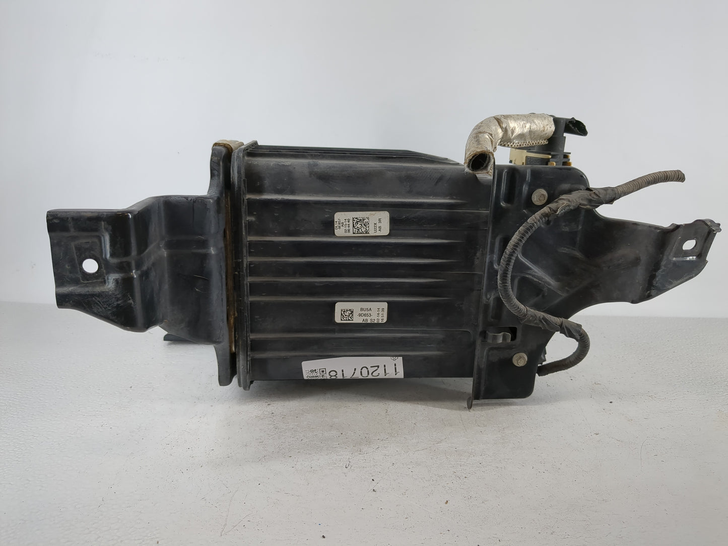 2014 Lincoln Navigator Fuel Vapor Charcoal Canister - Oemusedautoparts1.com